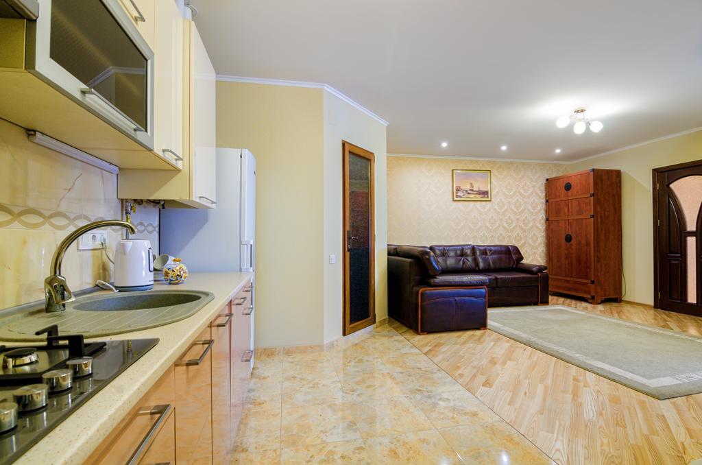 Apartment On Svobody Lviv Dış mekan fotoğraf